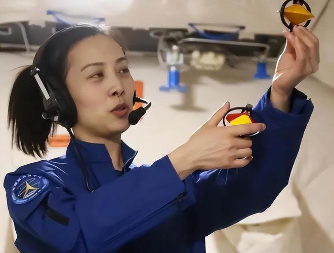 神(shén)舟二十號航天(tiān)員已經確定目前正接受訓練王亞平還(hái)會(huì)再飛嗎(ma)?(圖6)