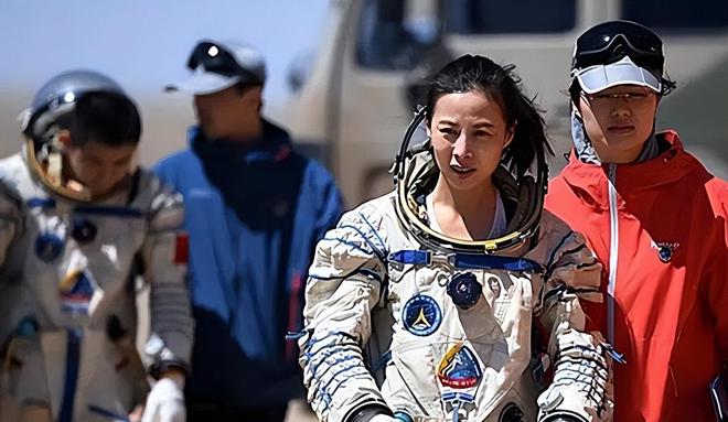 神舟二十號航天員已經確定目前(qián)正接受訓練王亞(yà)平還會再飛嗎?(圖4)