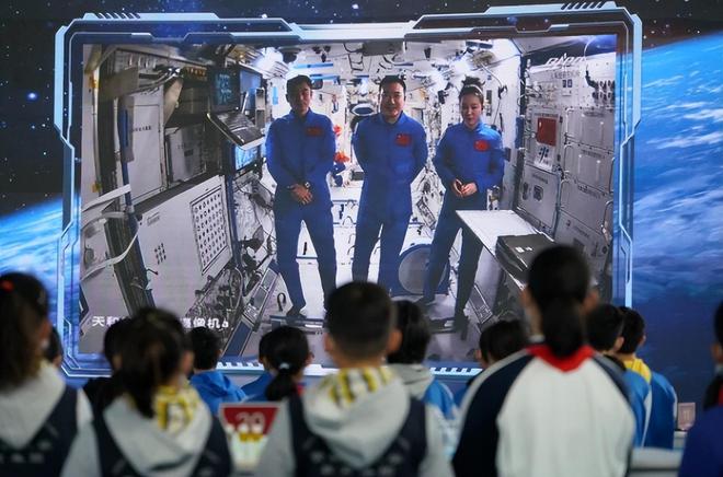 神舟二(èr)十號航天(tiān)員已經確定目前正接受(shòu)訓(xùn)練王亞平還會再飛嗎?(圖9)