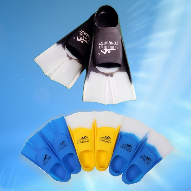 適（shì）合訓練的遊泳裝備