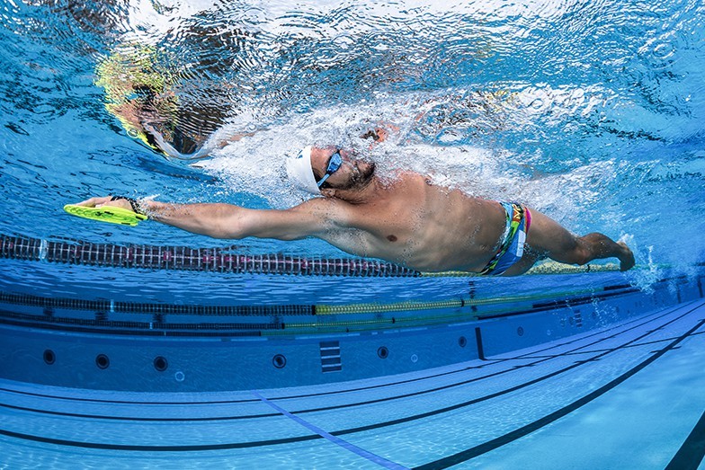 不（bú）必苦練遊就「型」了 Speedo（速（sù）比濤）尖端（duān）科技裝備伴（bàn）你開啟遊泳訓練新風潮